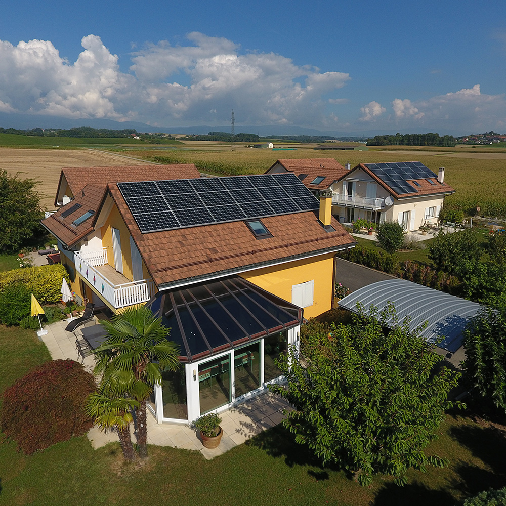 Installation panneaux solaires standard villa privée Vaud