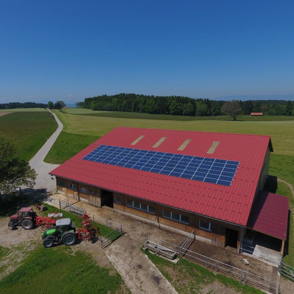 Panneaux photovoltaïques exploitation agricole Les Ecasseys